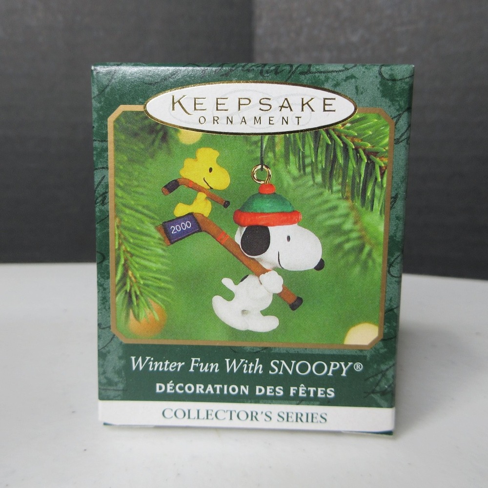 2000 Winter Fun with Snoopy Hallmark Miniature Ornament Hockey Woodstock #3